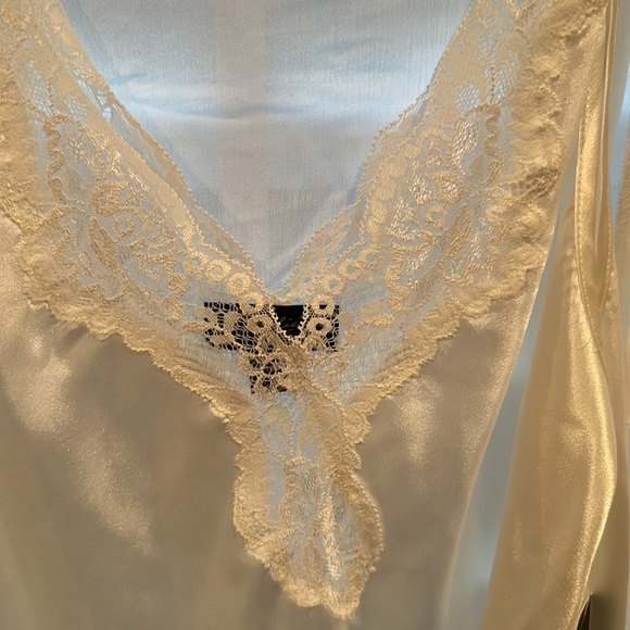 WHITE LINEA DONATELLA SLIP AND ROBE SIZE LARGE/XL WITH TAGS - Picture 2 of 4